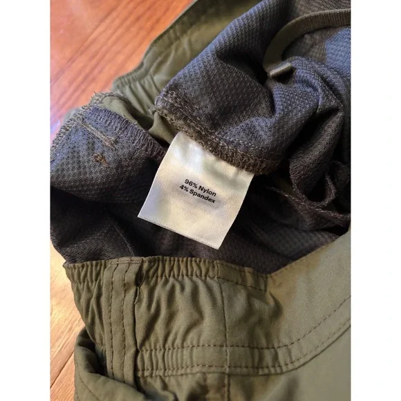 REI Forest Green Convertible Hiking Pants Size 8 - Picture 8 of 14